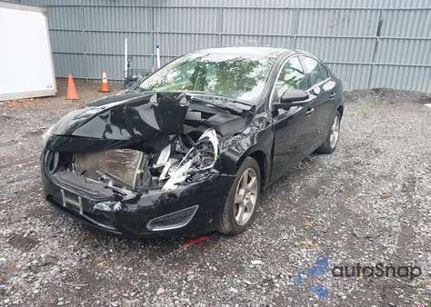 2013 Volvo S60 T5 z USA, uszkodzony, nr VIN YV1612FS5D1218392